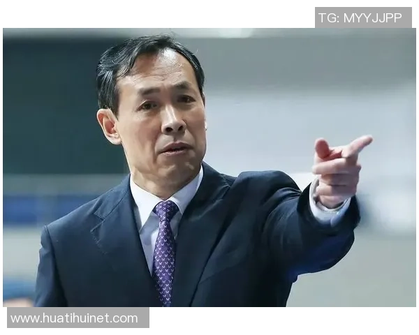 媒体人提问许指导为何末节不让斯佩尔曼上场他是北汽的首选外援